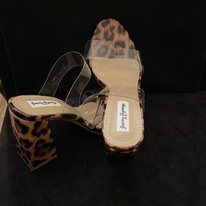 Cheetah printed heels size 6